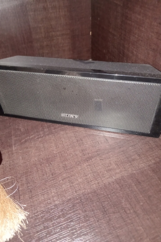 Sony DVD player And Speakers - 4