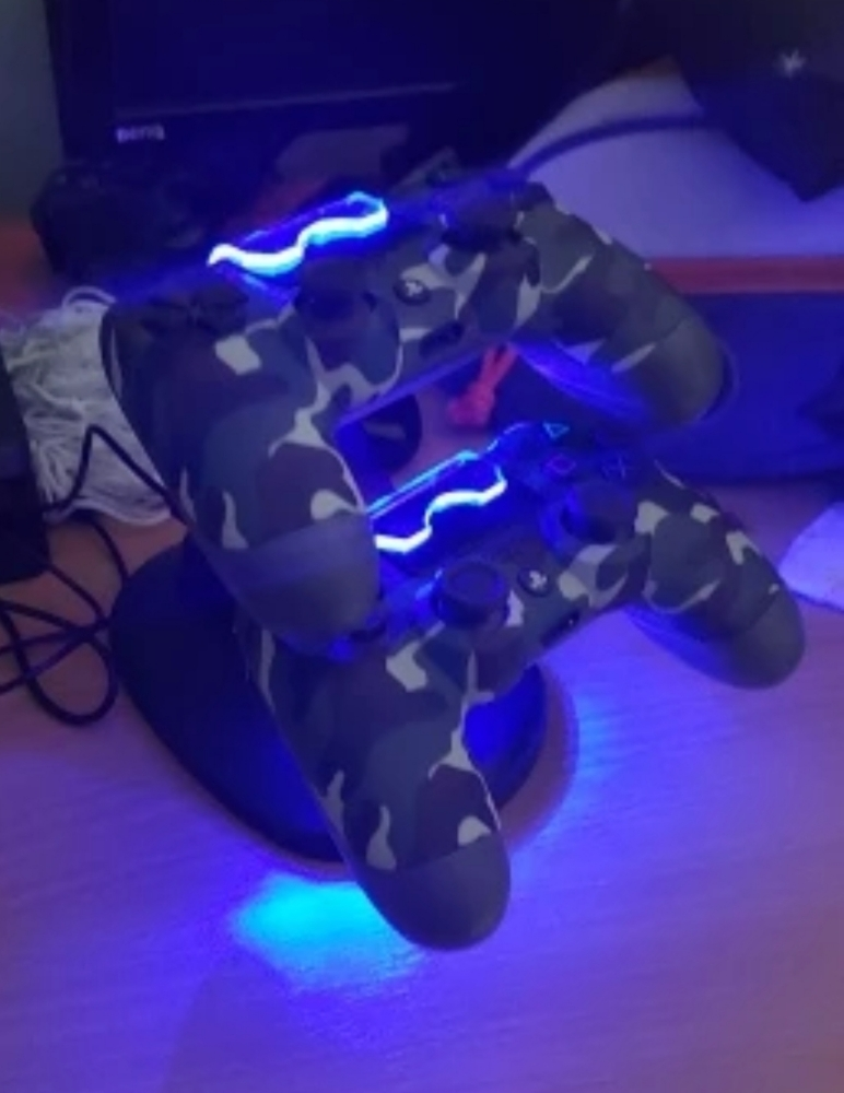 PS4 Dock station charger stand - 11