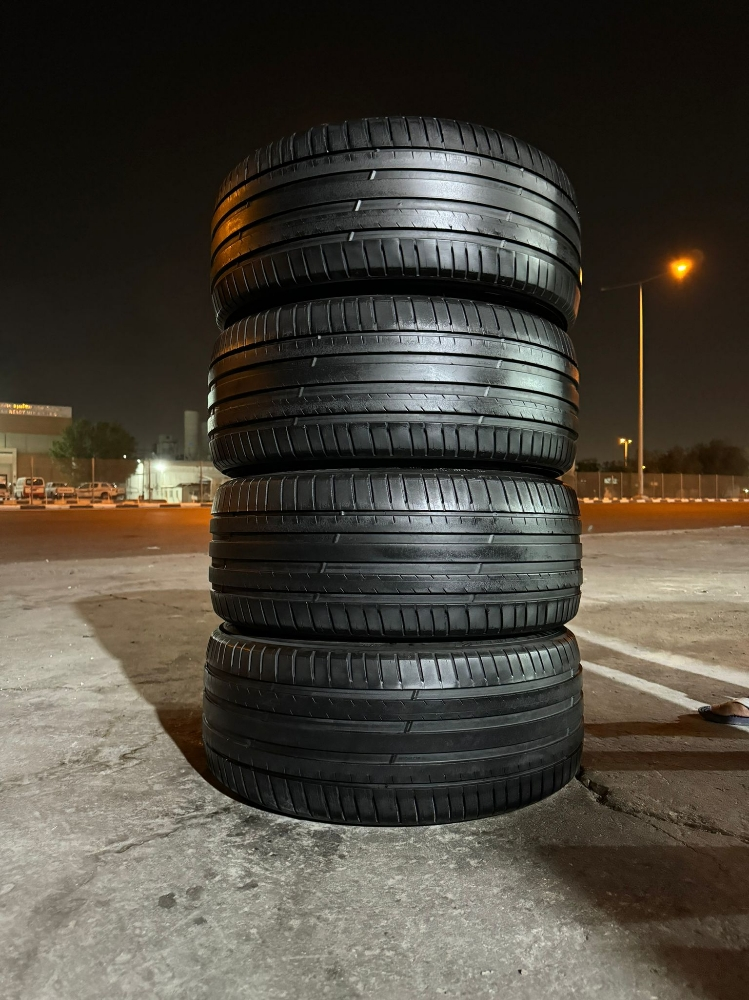 255/40R21  Michelin tires - 5