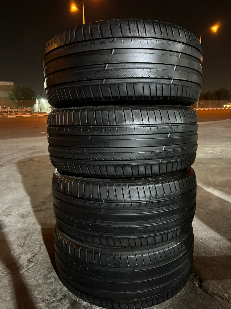 255/40R21  Michelin tires - 6
