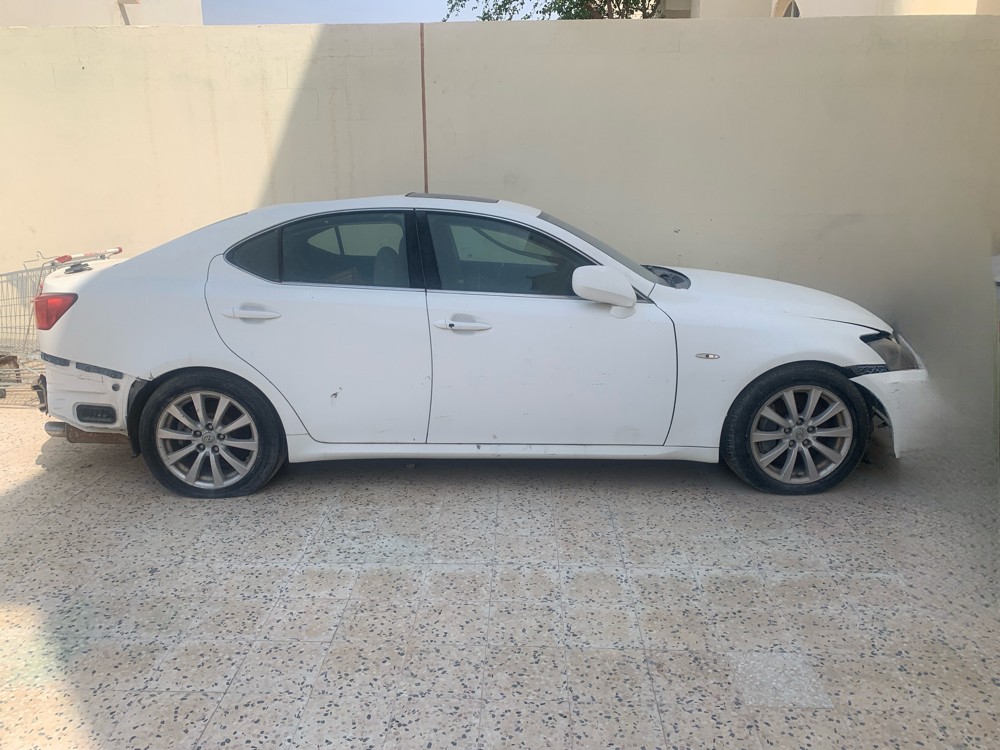 قطع غيار لكزس 2007اي اس 300 - 1