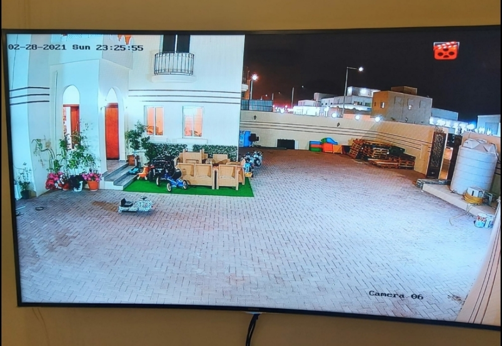سلام عليكم
نقوم بتركيب الكامرات - 1
