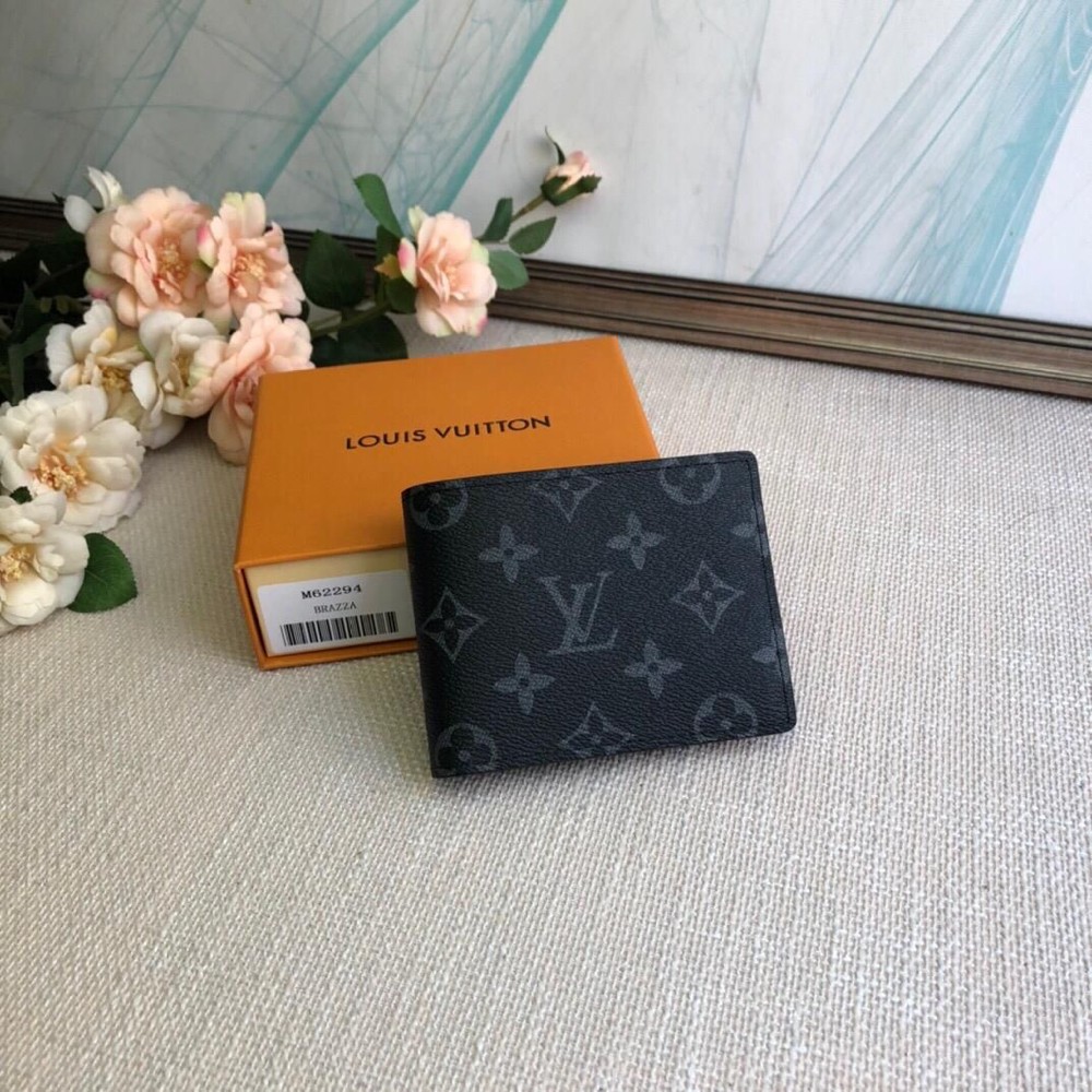 Louis Vuitton wallet - 1