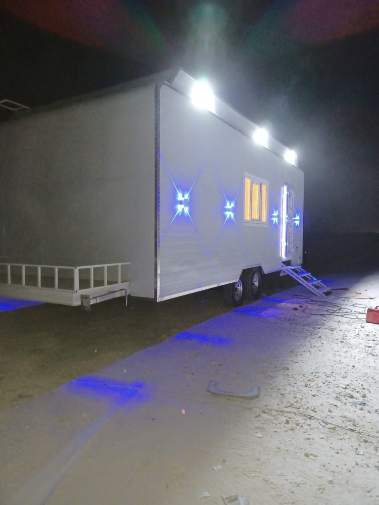 new photo cabin parcel 70408520 - 11
