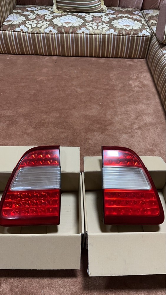 Land Cruiser original back light - 1