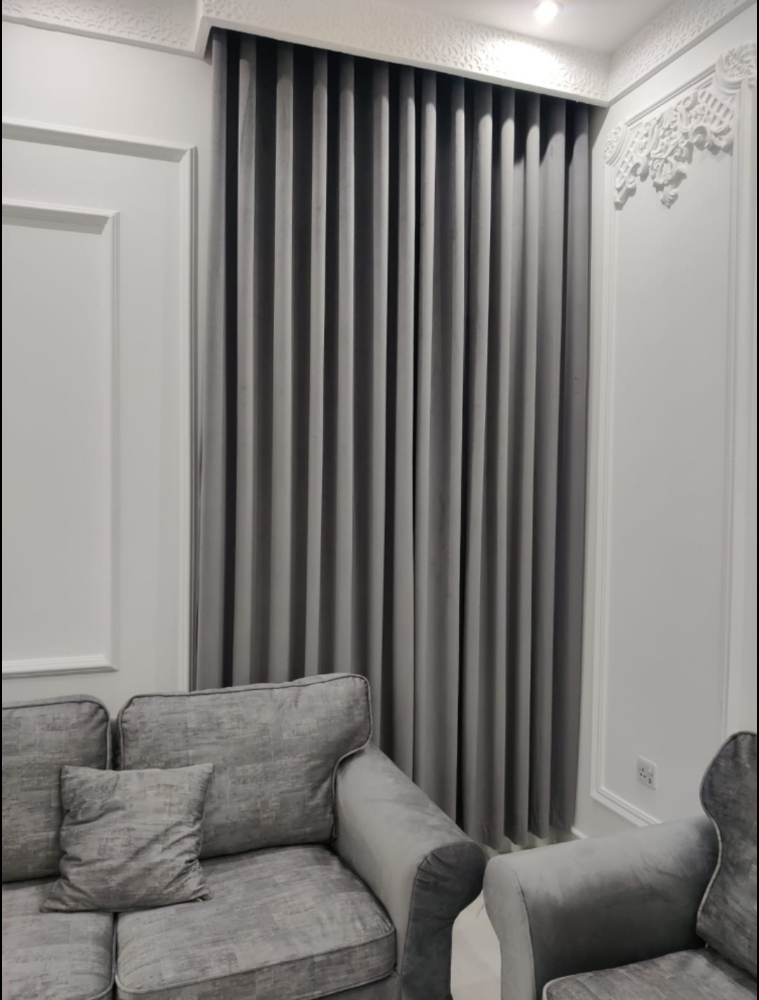 Curtains, Sofa, Wallpaper, Carpet - 3