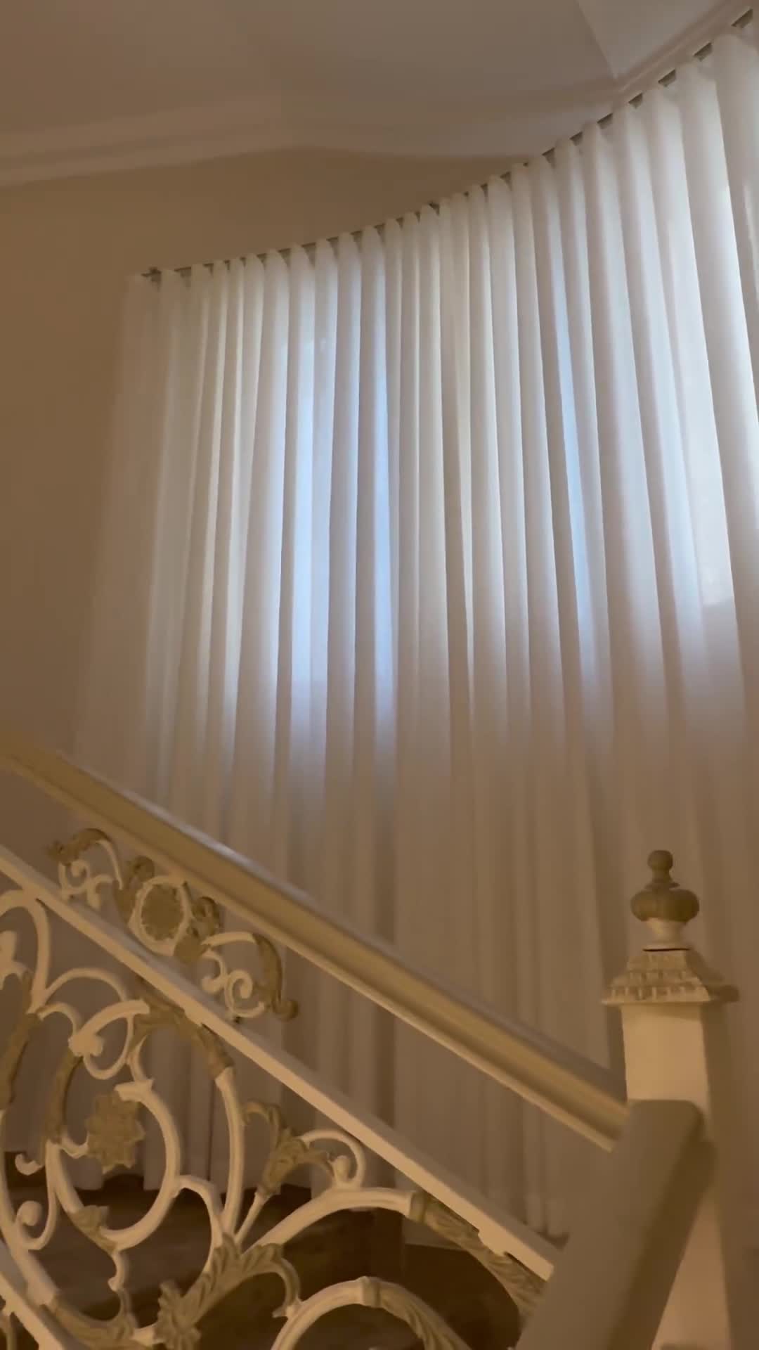 Curtains, Sofa, Wallpaper, Carpet - 15