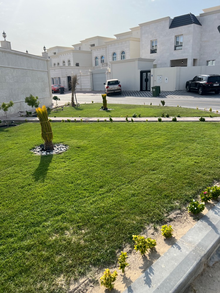 مزارع ومنسق حدائق منزلية - 1