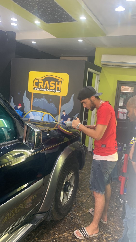 crash car cleaning and polishing - 1