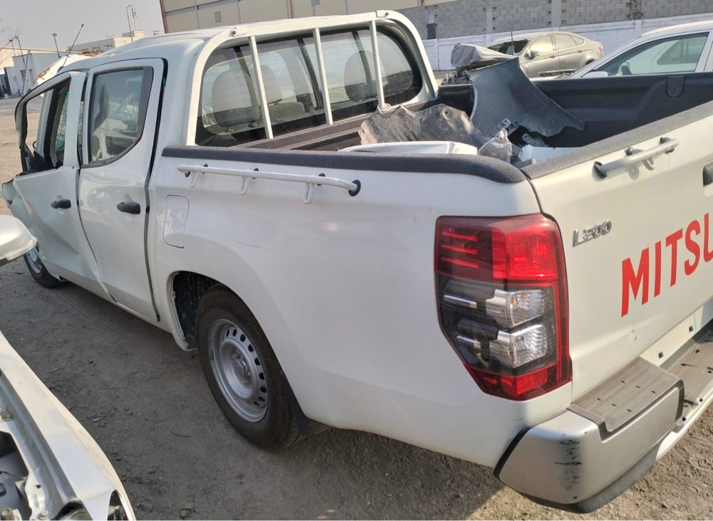 Mitsubishi L200 Pickup - 4