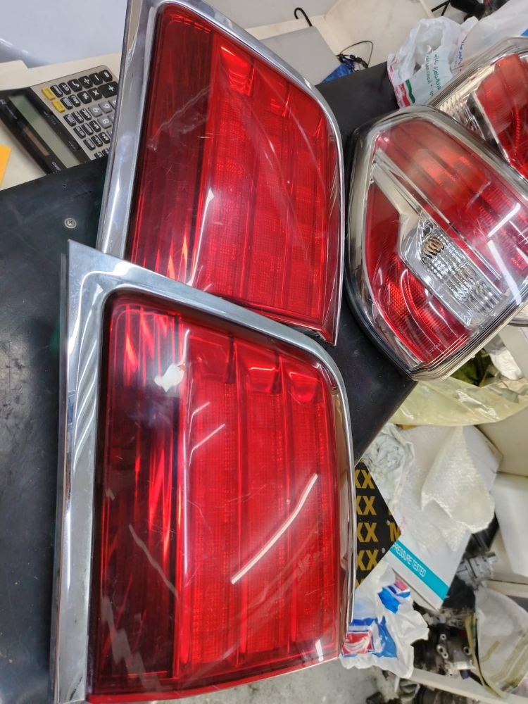 Lexus LX570 Original TailLamp - 2