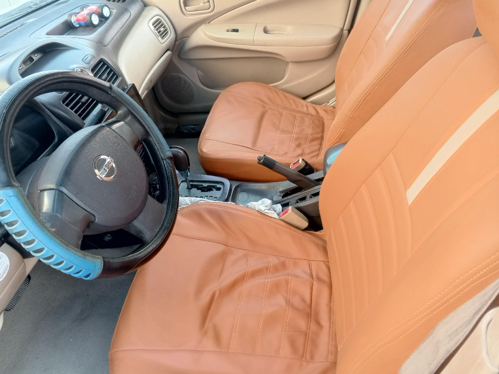 Nissan Sunny - 4