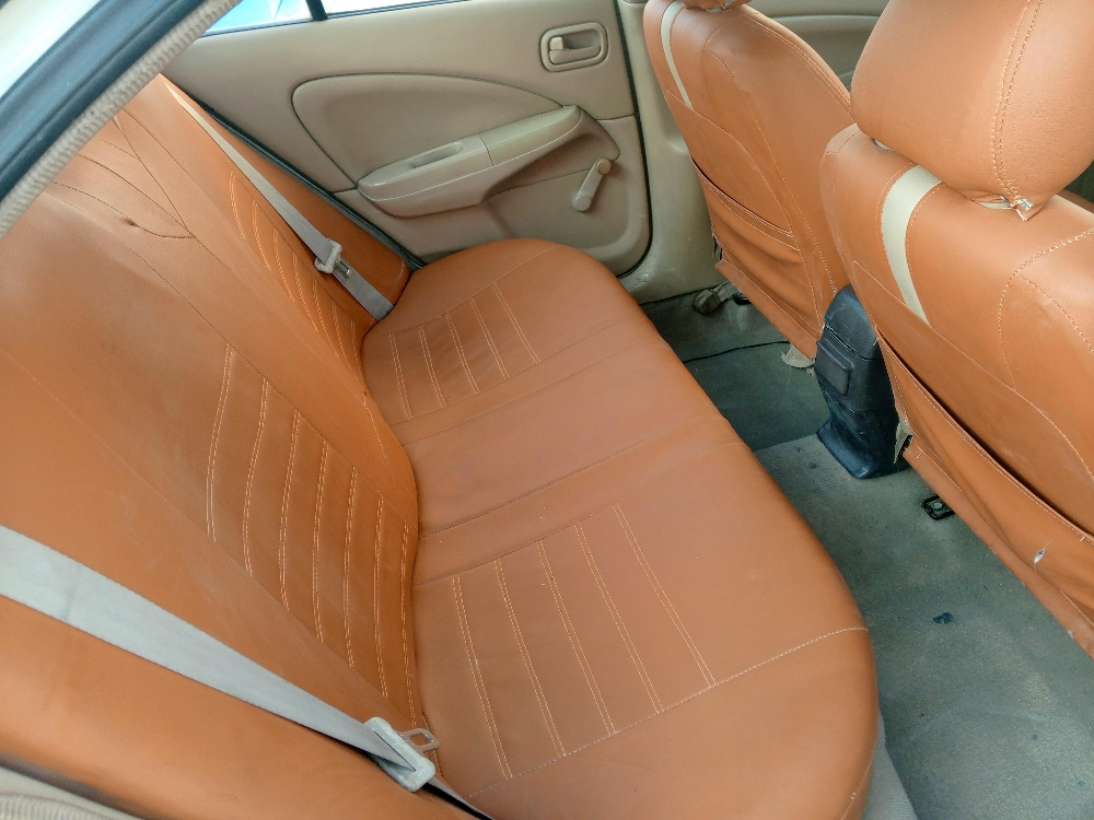 Nissan Sunny - 5