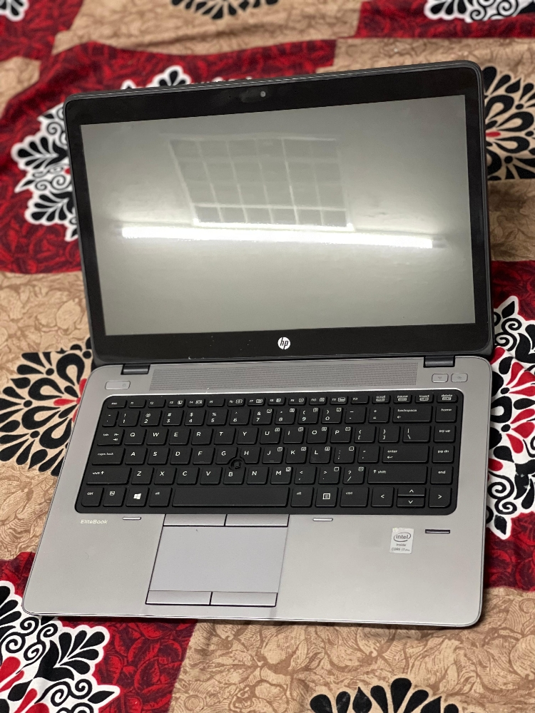 HP ELITEBOOK - 2