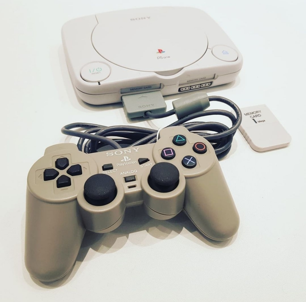 PlayStation 1 Silm - 1