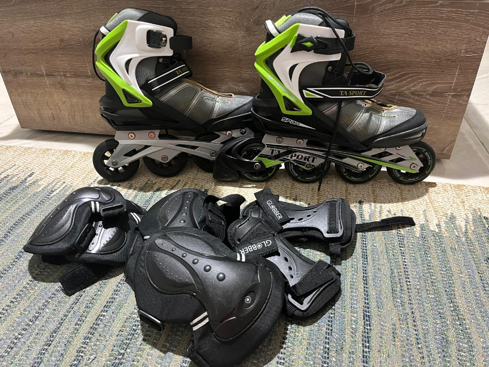 Rollerblades with protection - 1