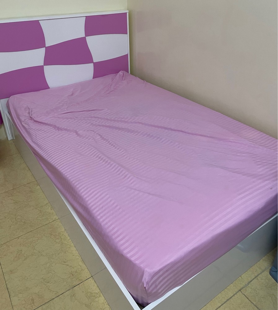Girls bedroom - 1