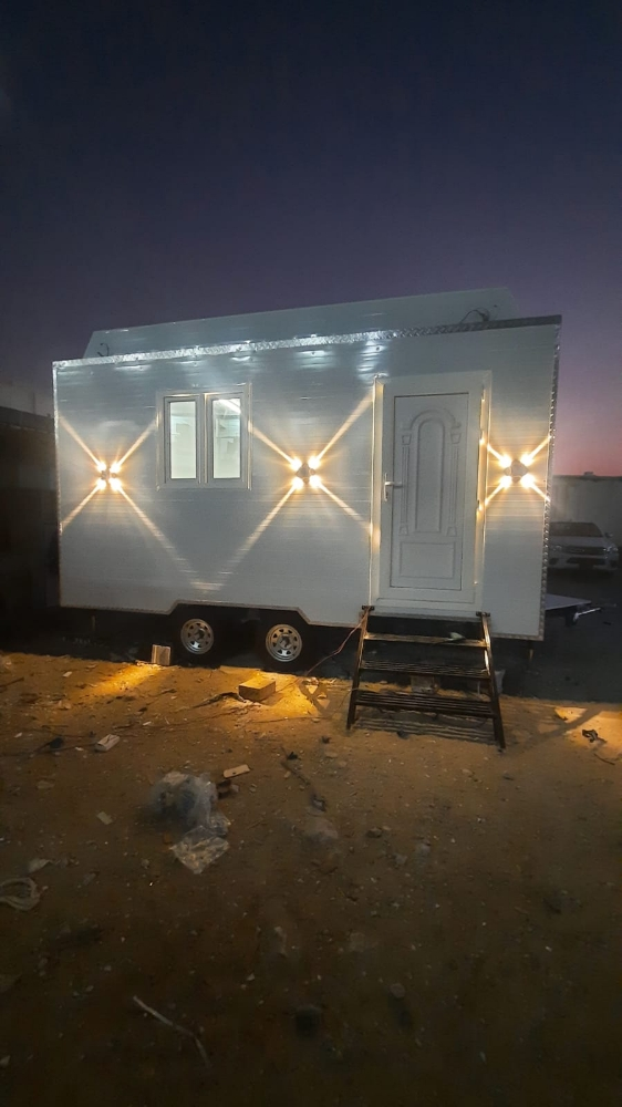 31212303cabin  with wheels, - 1