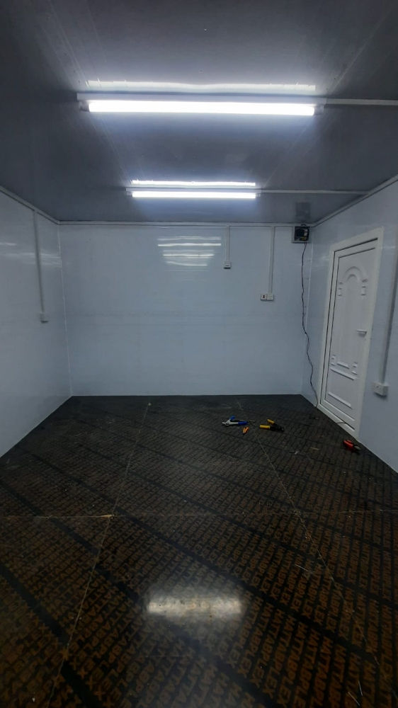 31212303cabin  with wheels, - 6