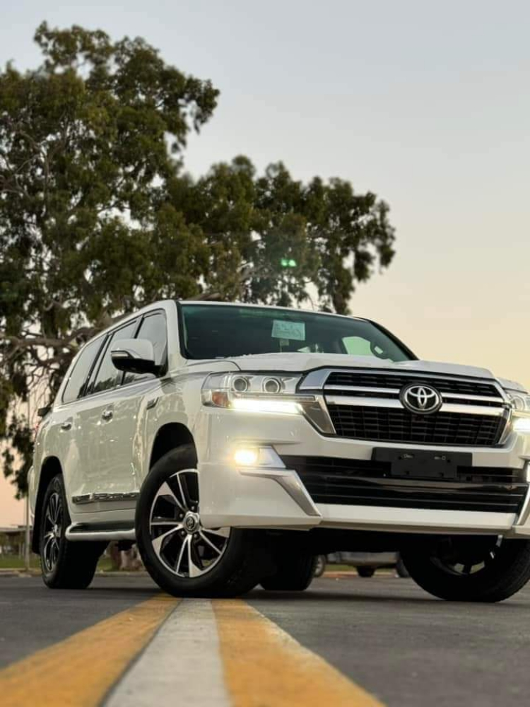 Q PRESTIGE VIP LIMOUSINE - 1