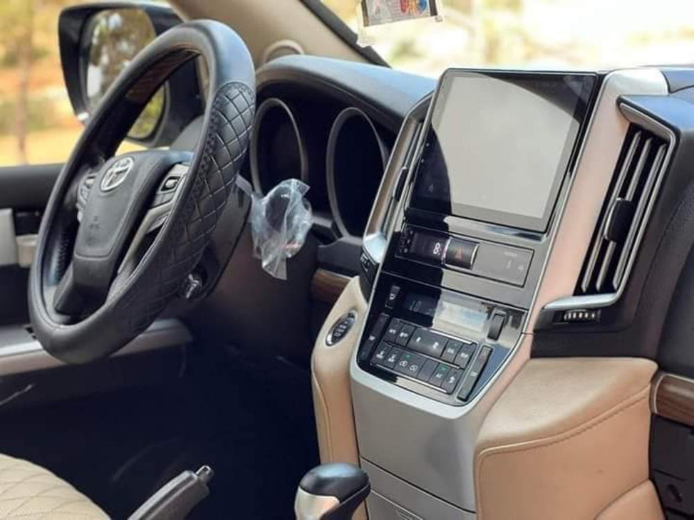 Q PRESTIGE VIP LIMOUSINE - 3
