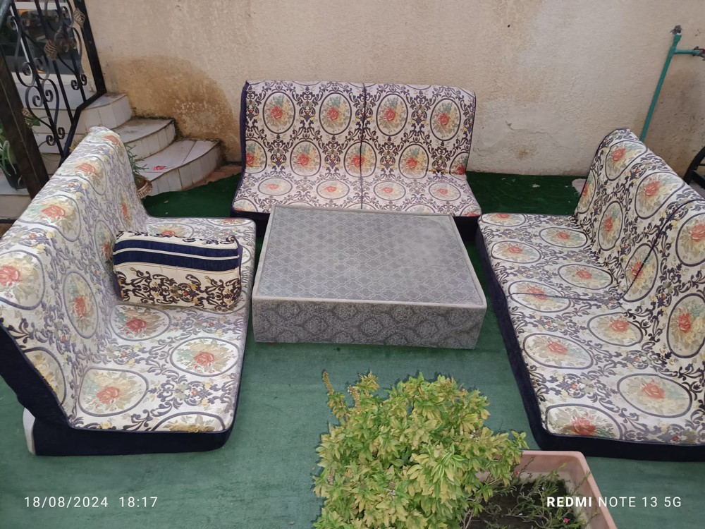 جلسة عربية - 4