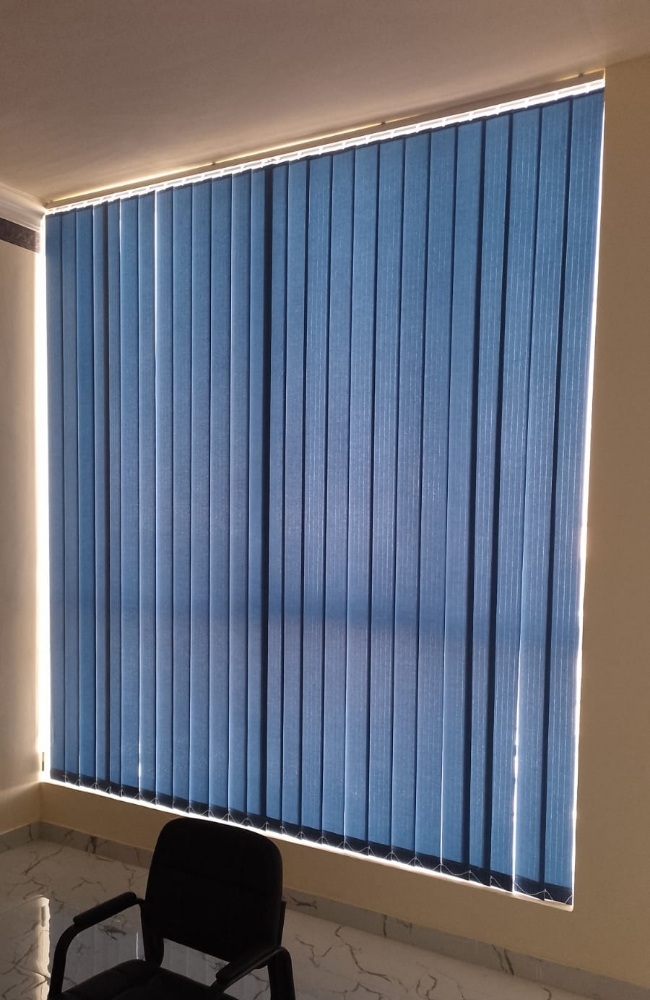 Curtains, sofa, carpet, parquet - 9