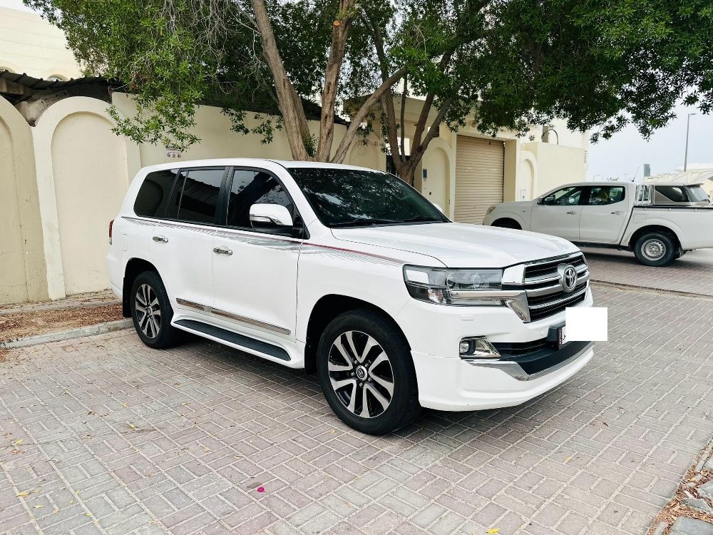Toyota Land Cruiser GXR V8 2019 - 1