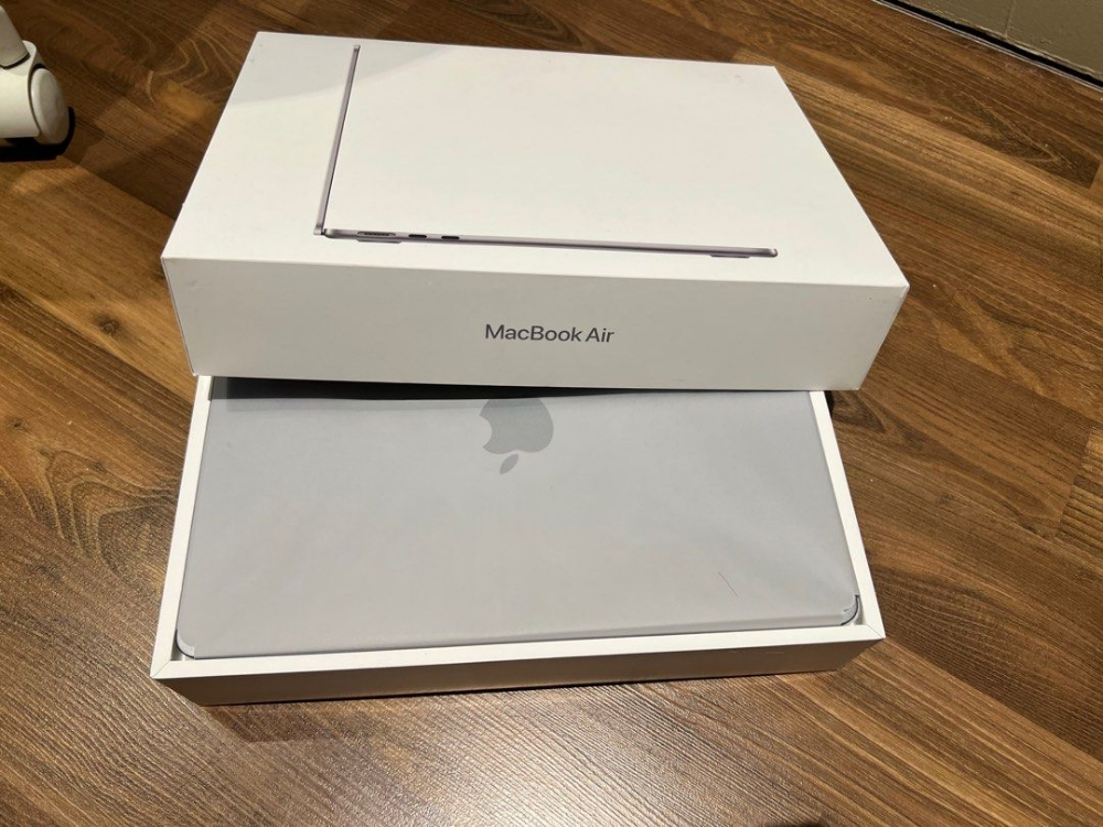New 15" Macbook Air M2 8/256Gb - 1