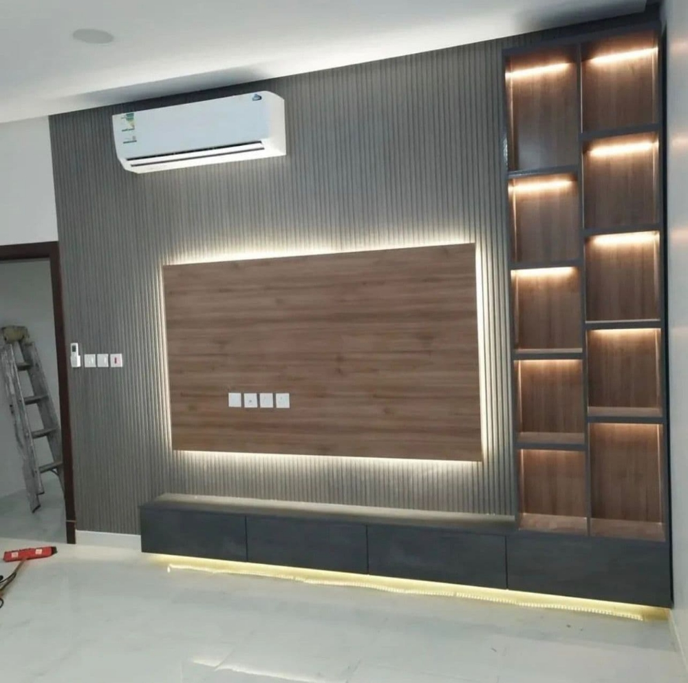 Tv & miror decor making here - 3