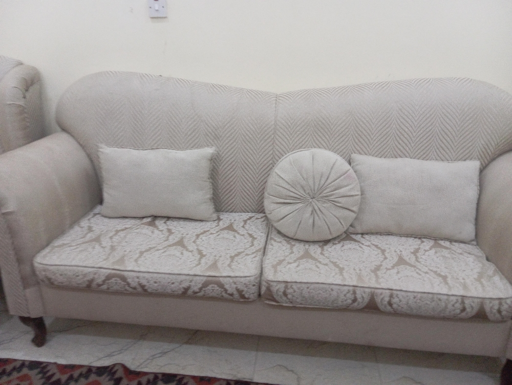 كنب بحالة ممتازة - 3