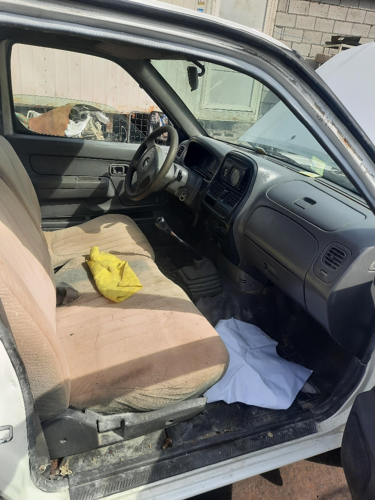 NISSAN PICKUP 2007 - 3