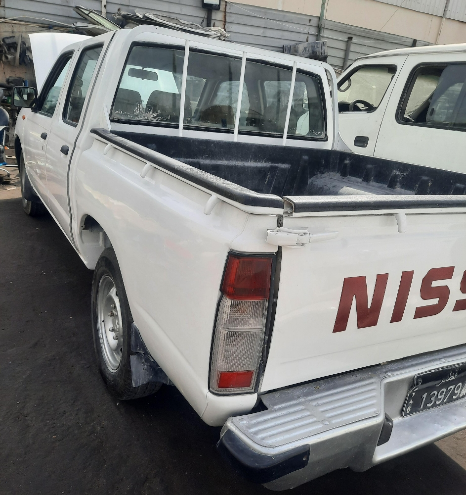 NISSAN PICKUP 2007 - 5