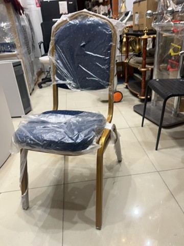 comfortable restaurant chairs  - 2