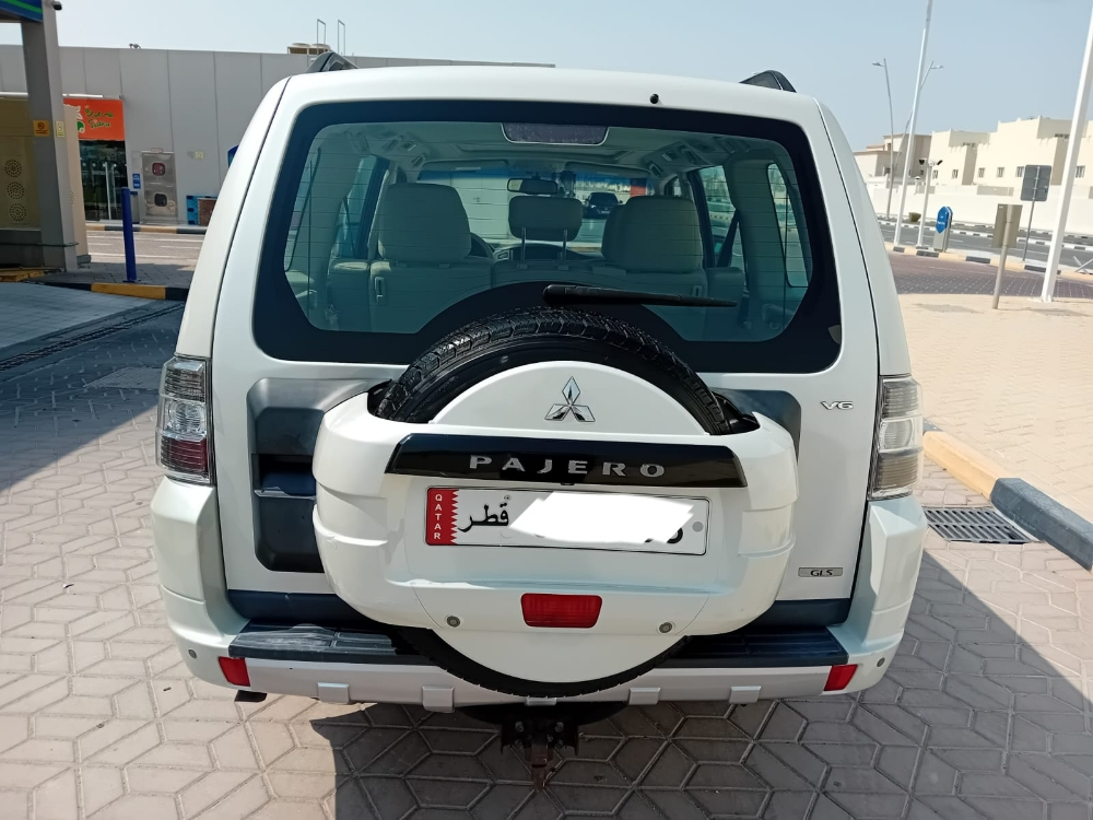 Mitsubishi Pajero GLS 2014 - 2