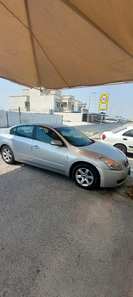 نيسان التيما بحالة ممتازة 9500 ري - 9