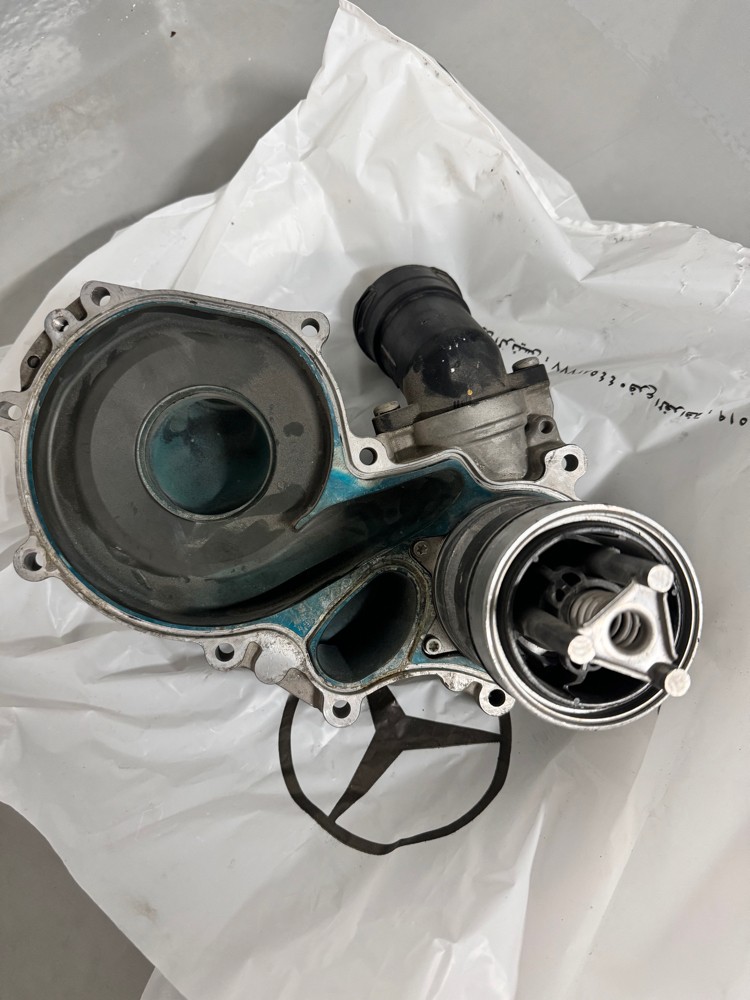 Mercedes c63s waterpump wi - 3