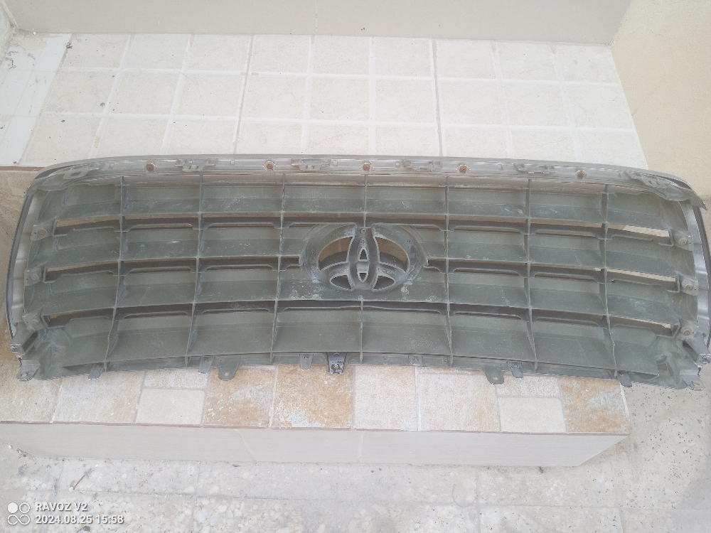land cruiser front grille - 2