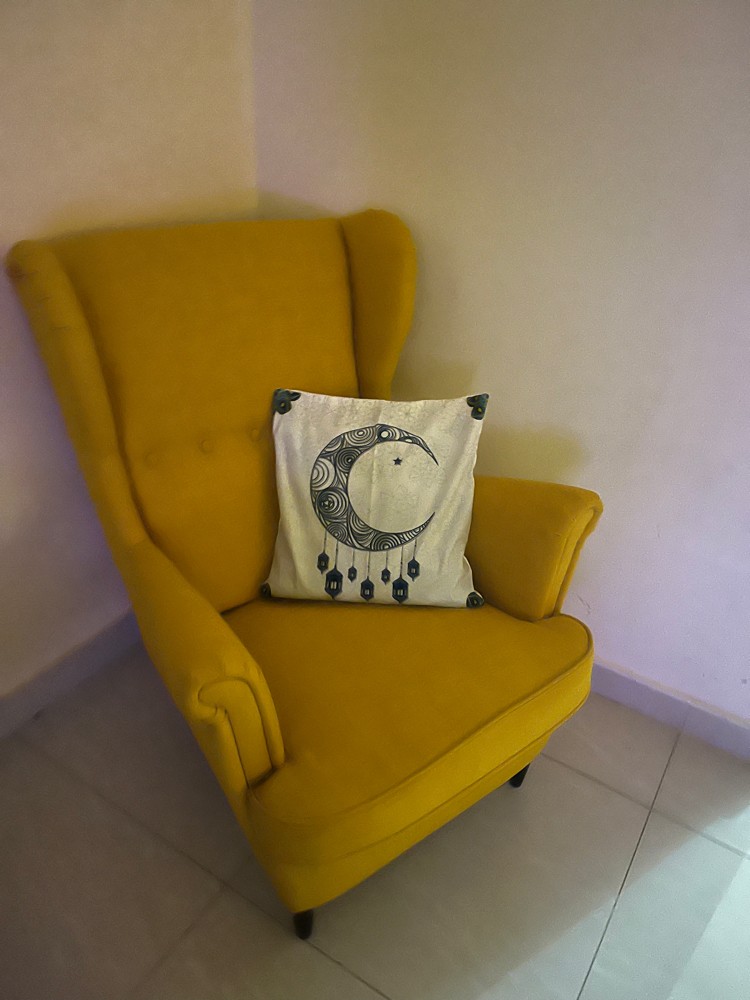 stylish Ikea chair perfect as new - 2