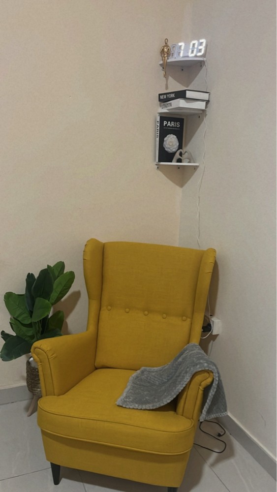 stylish Ikea chair perfect as new - 3