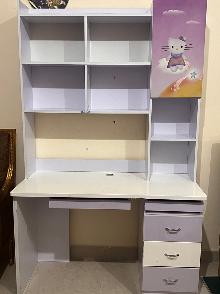 Office with cabinet - 1