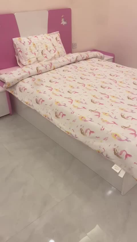 kids Bed with accessories - 1