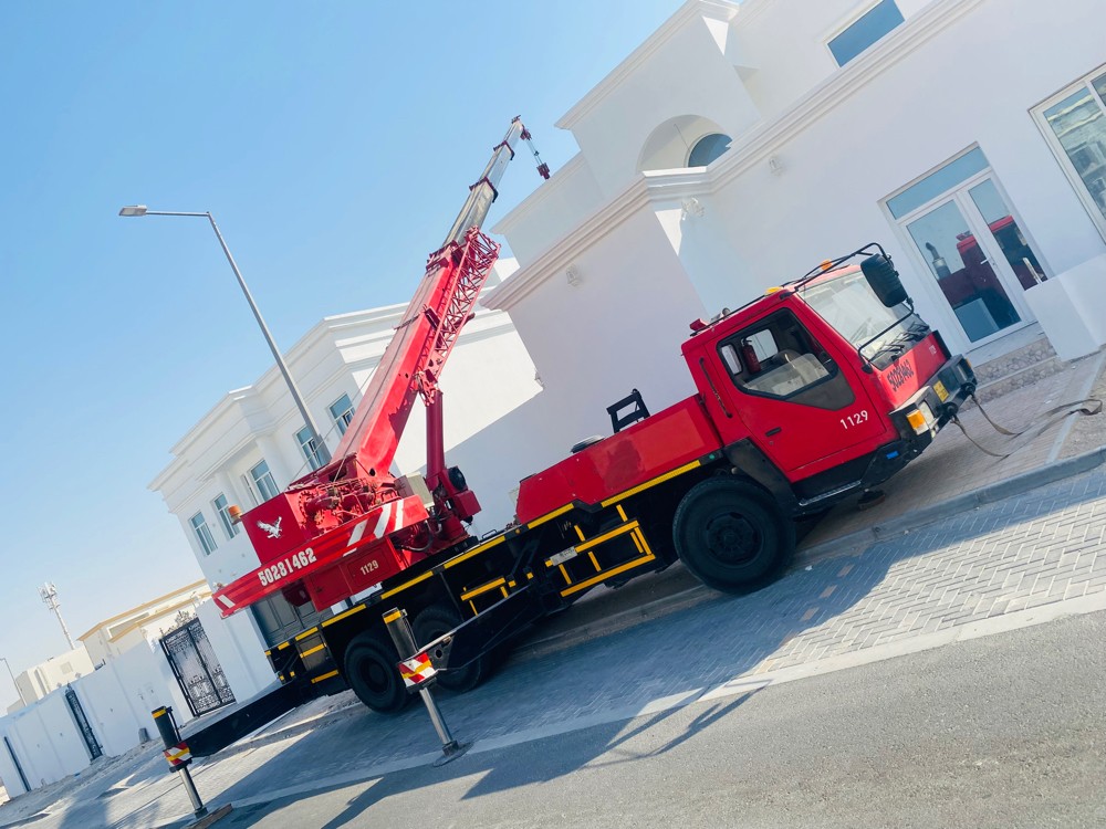 CRANE AVAILABLE - 1
