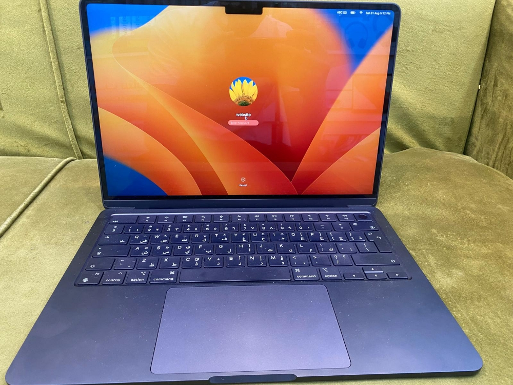 2Mac Book M - 4