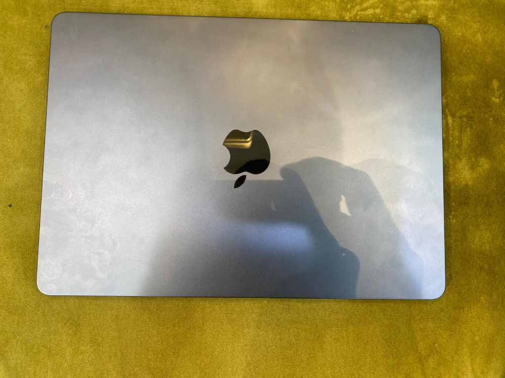 2Mac Book M - 11