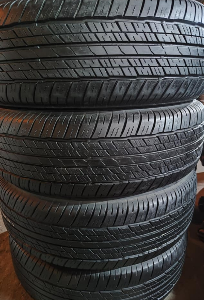 265/70/18#Dunlop tyre - 1