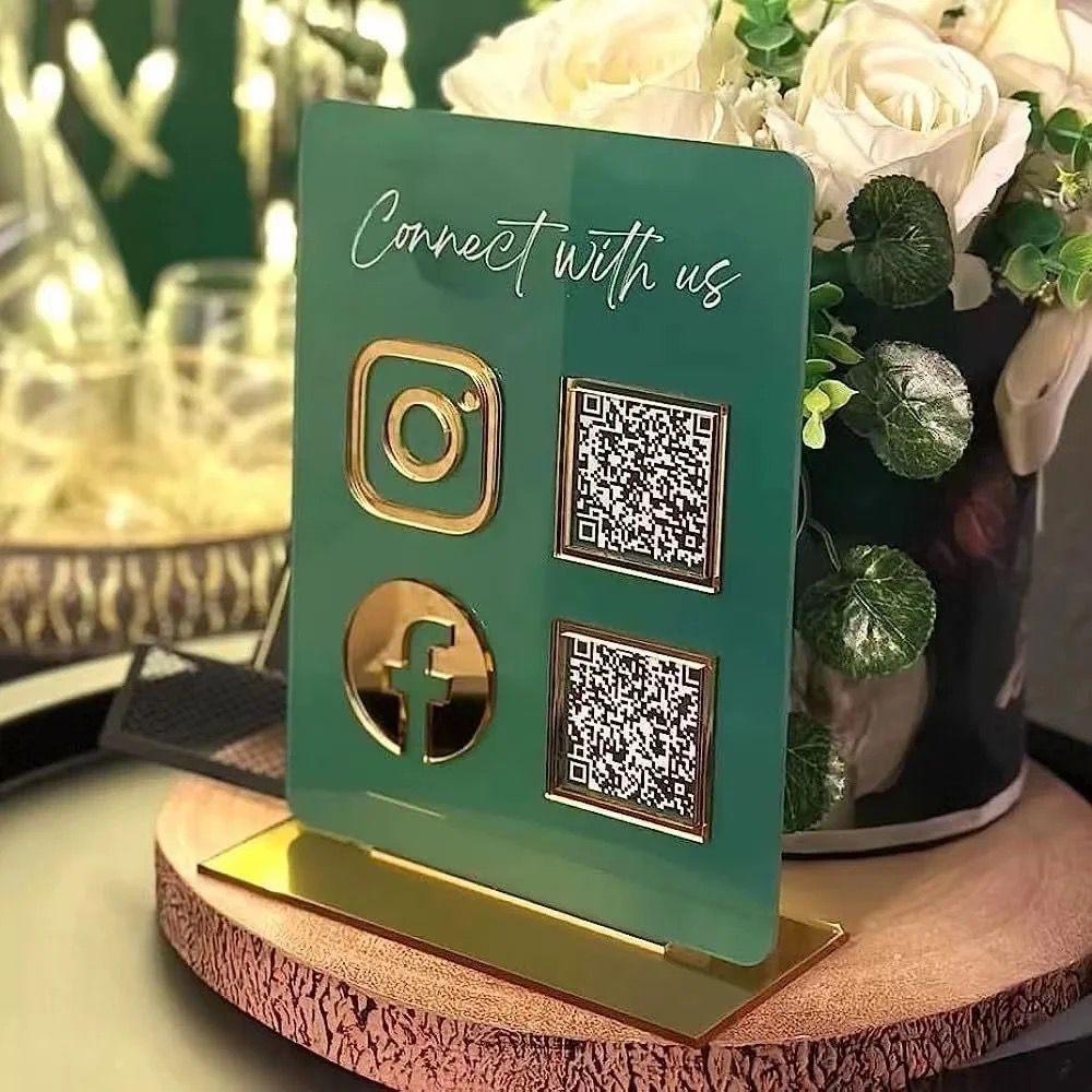 Social Media Stand - 5