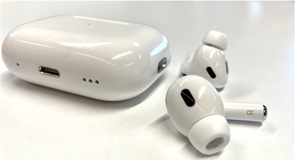 air pods pro 2 - 1