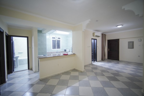 Spacious 2 Bedroom UF Apartment - 5