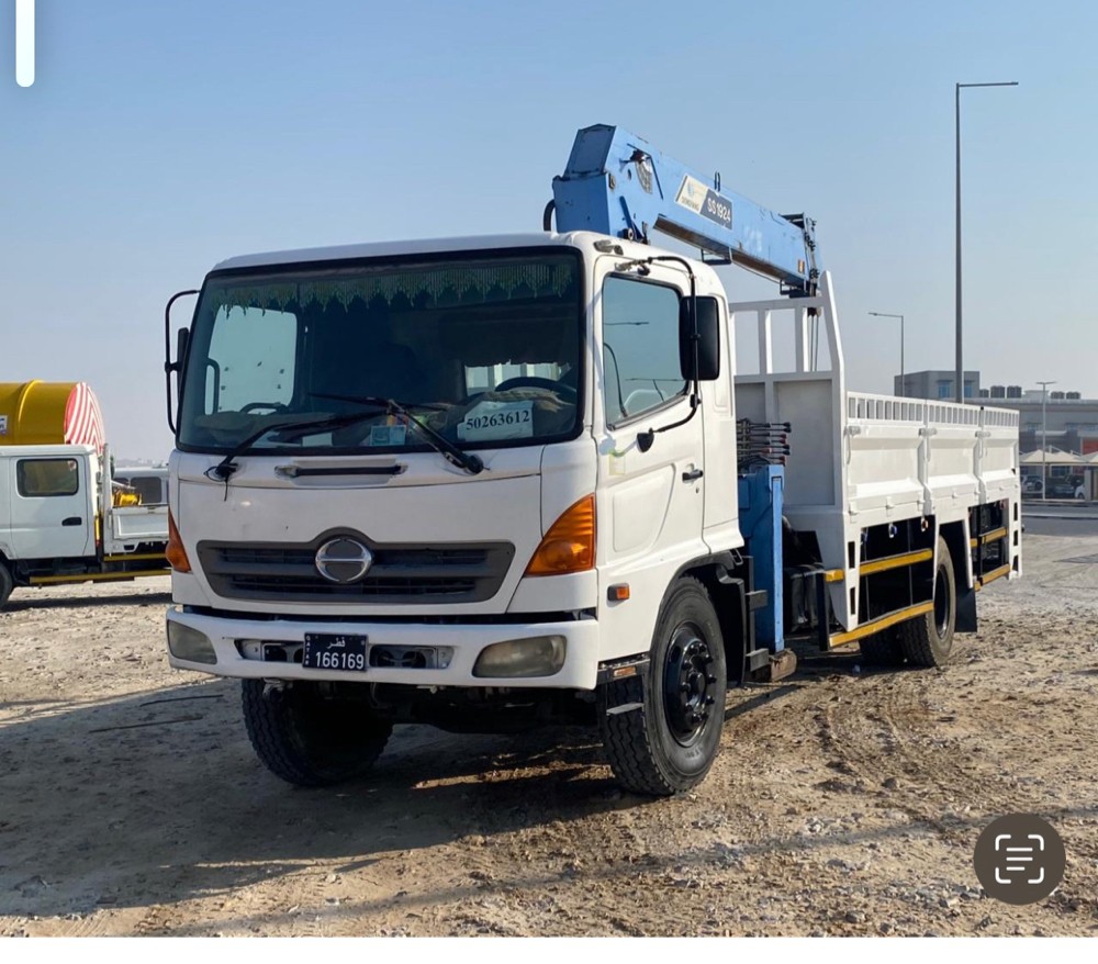 boom trucks and mobile cranes  - 1